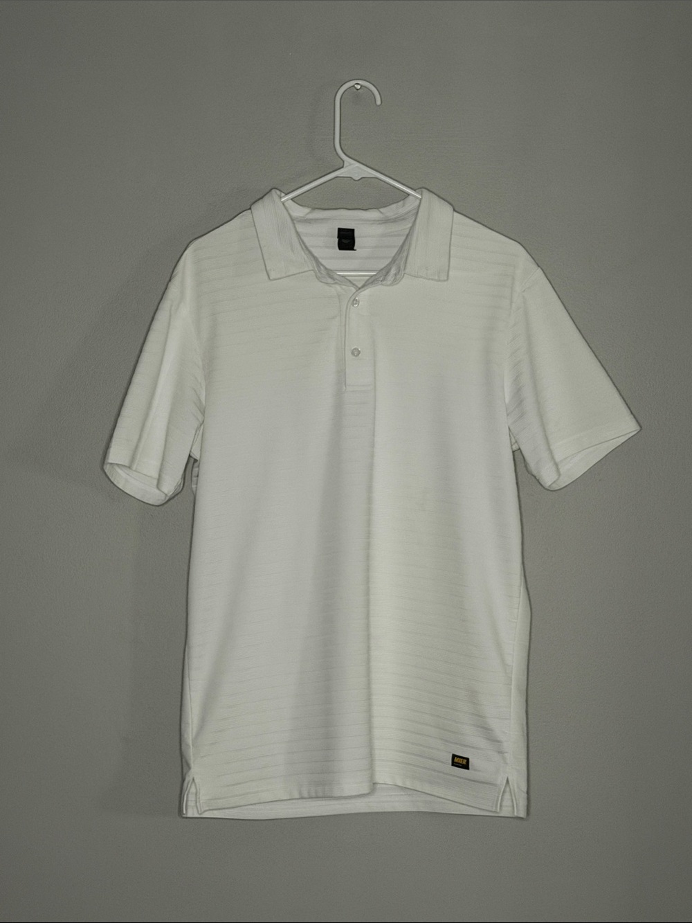Men’s white size medium polo striped